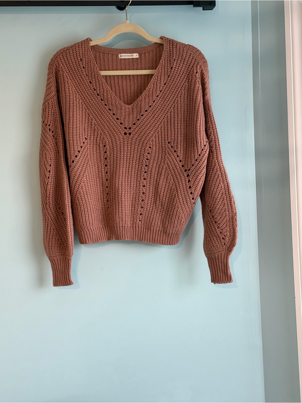 Moon & Madison Mauve Chunky Knit Sweater Small V Neck Balloon Sleeve Cozy Pullov